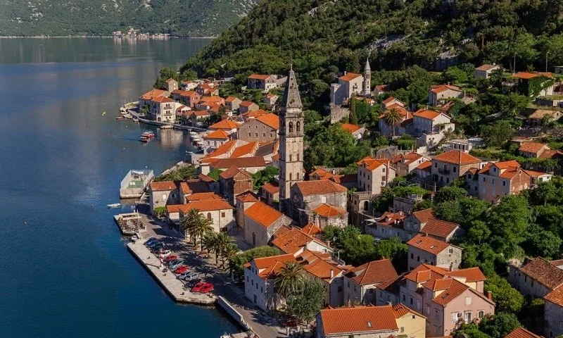 Обновленное описание всех курортов Черногории: расположение, отдых и цены 5 Пераст