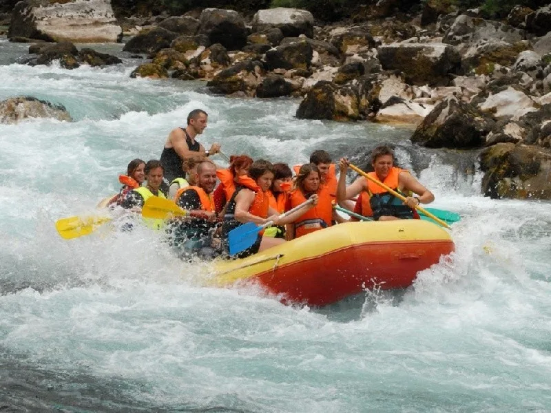 Описание туров с экскурсиями в Черногорию для туристического сезона 2 Рафтинг на реке Тара