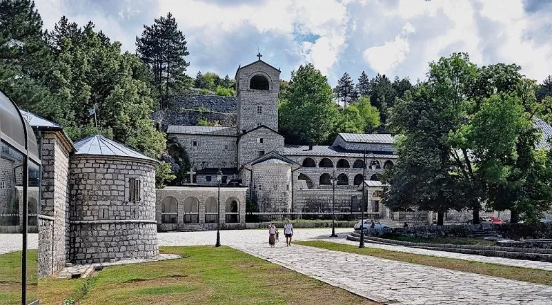 Описание туров с экскурсиями в Черногорию для туристического сезона 5 Цетинский монастырь