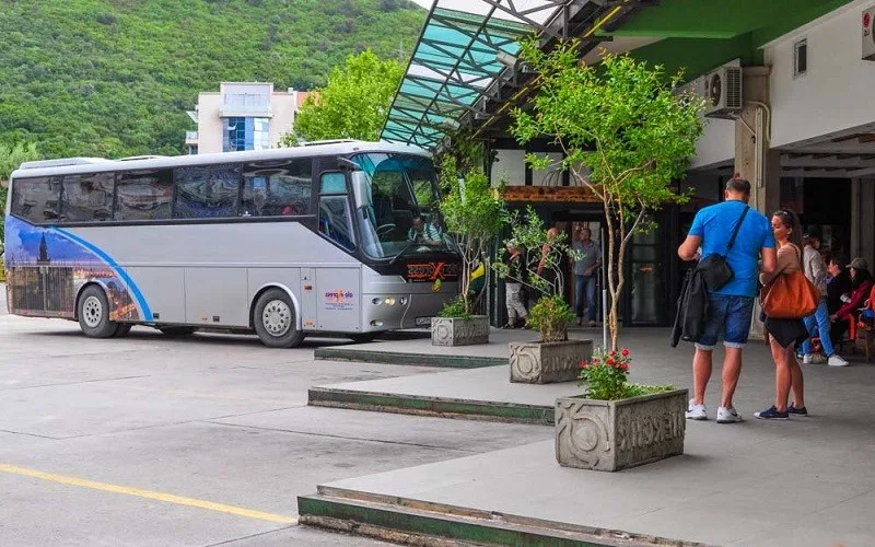 How to organize an independent vacation in Budva 6 transport-budva
