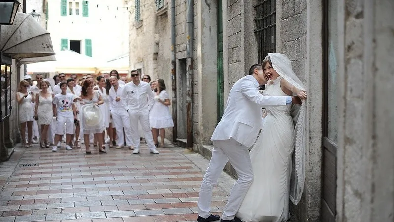 Как организовать свадьбу в Черногории: традиции страны, место проведения церемонии, цены 3 свадебные традиции в Черногории