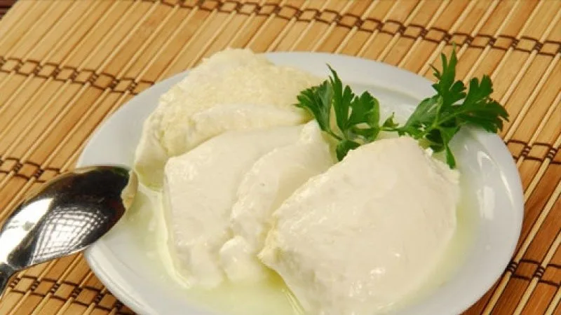 Montenegrin cream recipe: ingredients, preparation, usefulness of the product 1 Черногорский каймак
