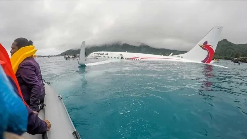 Аварийная посадка самолета в Папуа-Новая Гвинея