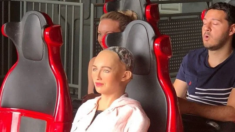 Робот София в Абу-Даби