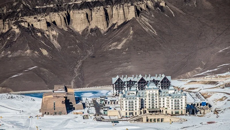 Winter holidays in Azerbaijan, description of recreation centers for skiing 2 Шахдаг